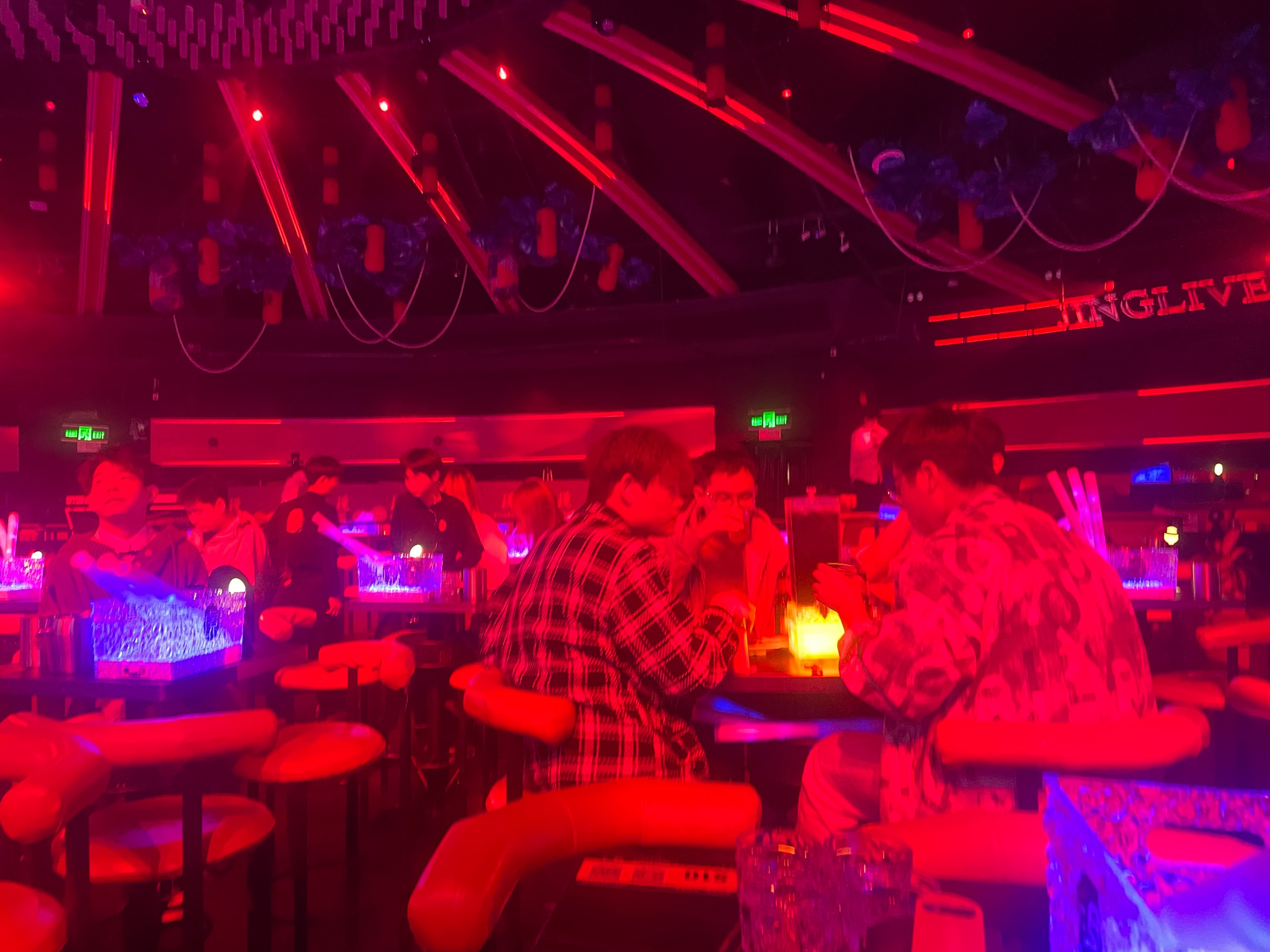 贵阳商务ktv划算不？-观山湖区ktv预订